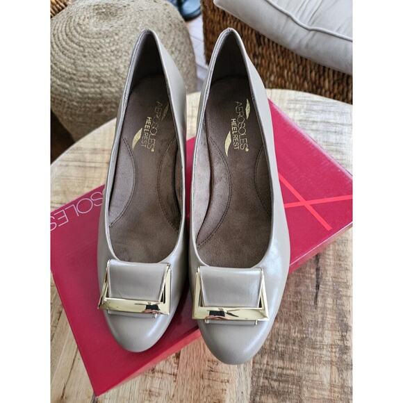 AEROSOLES Shoes - Aerosoles Good Times Women's Taupe Leather Classic Heels Shoes 7 EUC